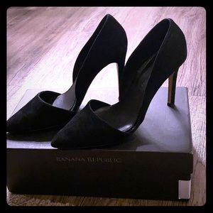 Designer Black Pumps